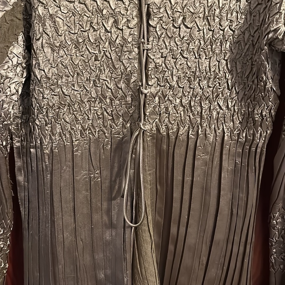 💜💜 Very Gold Long Bell-Sleeved ButtonUp Fancy Top Ladies Size M by Komarov - Picture 11 of 12